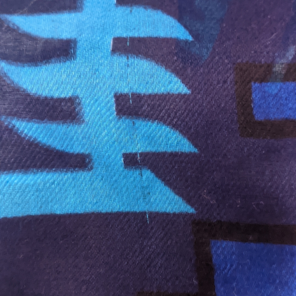 Beautiful vibrant soft flowy scarf - Picture 2 of 10